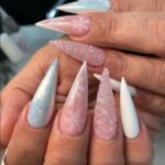 40 Beautiful Christmas Nail Design for Women Ideas 27