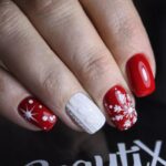 40 Beautiful Christmas Nail Design for Women Ideas 38