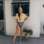 50 Cute Summer Outfits Shorts with Sneakers Would Yo Like 14