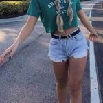 50 Cute Summer Outfits Shorts with Sneakers Would Yo Like 27