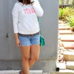 50 Cute Summer Outfits Shorts with Sneakers Would Yo Like 51
