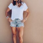 50 Cute Summer Outfits Shorts with Sneakers Would Yo Like 55