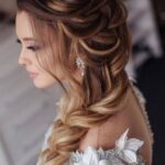 50 Easy Wedding Hairstyles for Bridesmaid You Must to Try 18