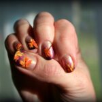 45 Easy and Simple Nail Designs Leaves Fall for Women Ideas 36