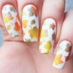 45 Easy and Simple Nail Designs Leaves Fall for Women Ideas 39