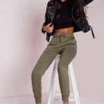 70 Simple Cargo Pants Outfit Ideas for Women 08