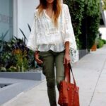 70 Simple Cargo Pants Outfit Ideas for Women 68