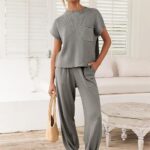 30 Adorable Outfits Knit Sweater Tracksuit Women Ideas 18