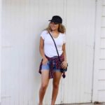 35 Best Outfits with Jean Shorts Women Ideas18