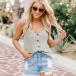35 Best Outfits with Jean Shorts Women Ideas7