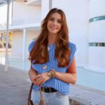 Fashionable Sleeveless Short Knitted Sweater Vest Button Cardigan with Pockets 06