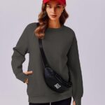 Sweatshirt with Thumbholes Pockets 2024 Fall Outfits 16