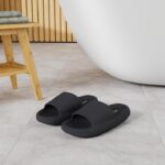 Cozy and Stylish Why Pillow Slippers Are a Must Have for Women and Men in 2025 11